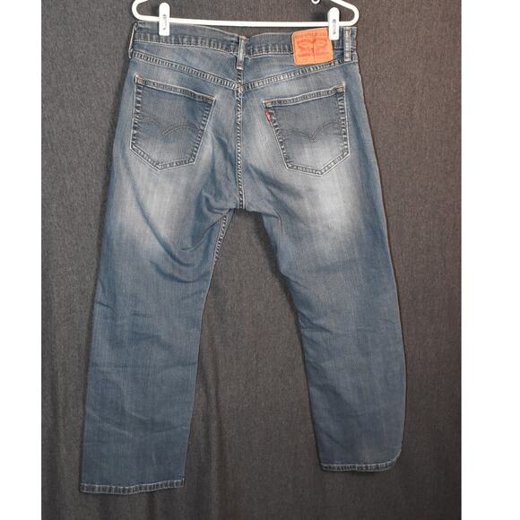 Levi's 559 Men's 34x30 Relaxed Straight Fit Distressed Denim Jeans - Picture 3 of 8